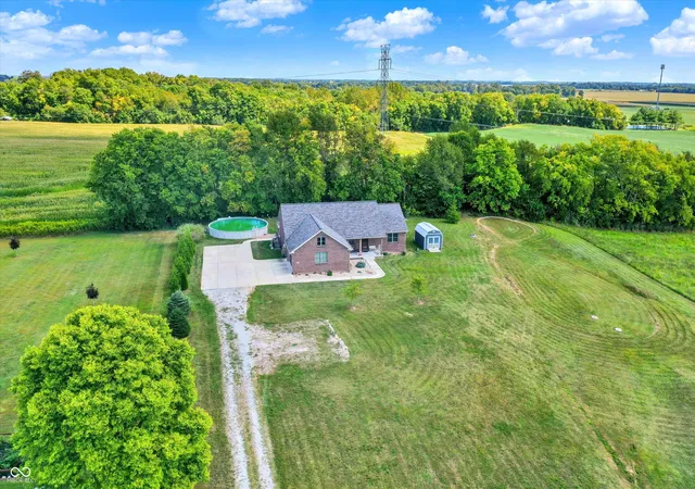 5th image of 139 Campbell Rd, Greenwood, IN 46143 | MLS# 22111025