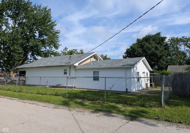 Photo 2 of Single family home for sale at 1501 N Denny St, Indianapolis, IN 46201 | MLS# 22111030 | Listing updated on 2026-08-12