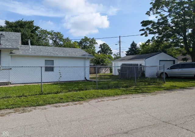 Photo 3 of Single family home for sale at 1501 N Denny St, Indianapolis, IN 46201 | MLS# 22111030 | Listing updated on 2026-08-12