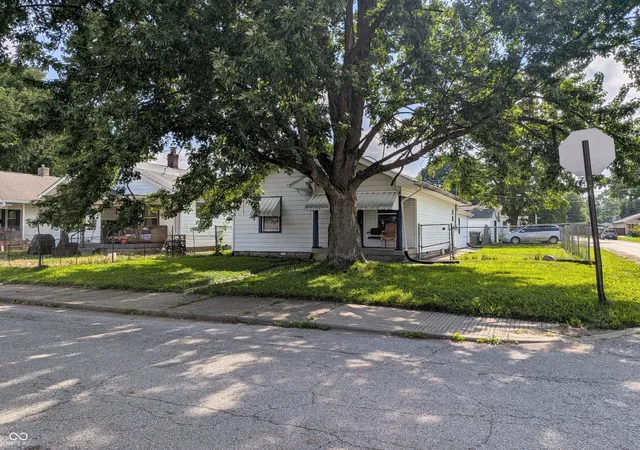 Photo 4 of Single family home for sale at 1501 N Denny St, Indianapolis, IN 46201 | MLS# 22111030 | Listing updated on 2026-08-12