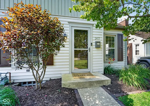 4th image of 2417 Baur Dr, Indianapolis, IN 46220 | MLS# 22111033