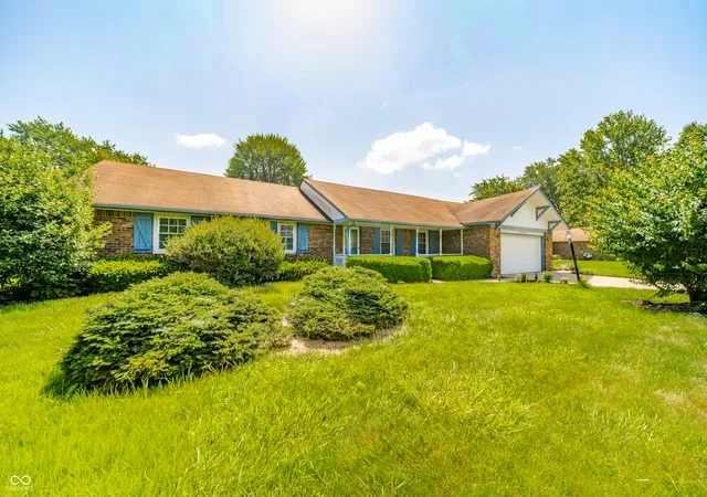 2nd image of 2922 Harbur Blvd, Anderson, IN 46011 | MLS# 22111062