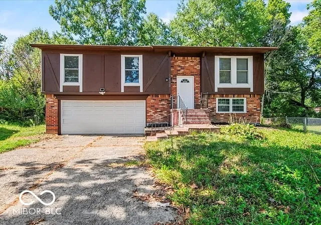 Photo 1 of Single family home for sale at 9408 Big Ben Cir, Indianapolis, IN 46235 | MLS# 22111065 | Listing updated on 2026-10-12