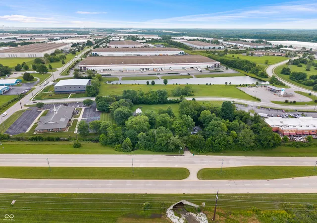 5th image of 1771 Quaker Blvd, Plainfield, IN 46168 | MLS# 22111071