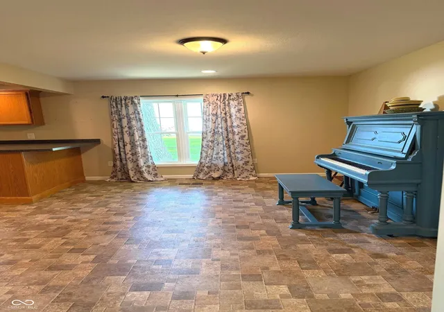 3rd image of 207 N Market St, Rockville, IN 47872 | MLS# 22111079