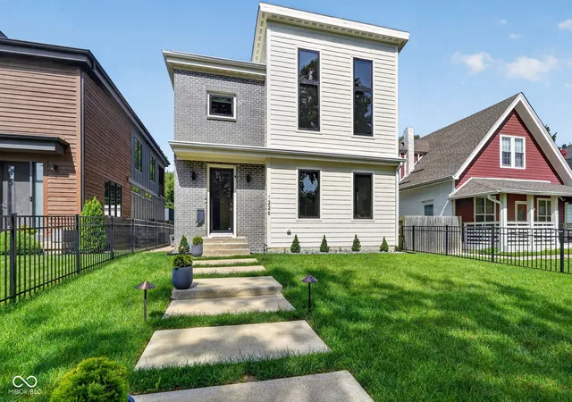 Photo 1 of Sale Pending at 1226 N Beville Ave, Indianapolis, IN 46201 | MLS# 22111085 | Listing updated on 2026-08-28
