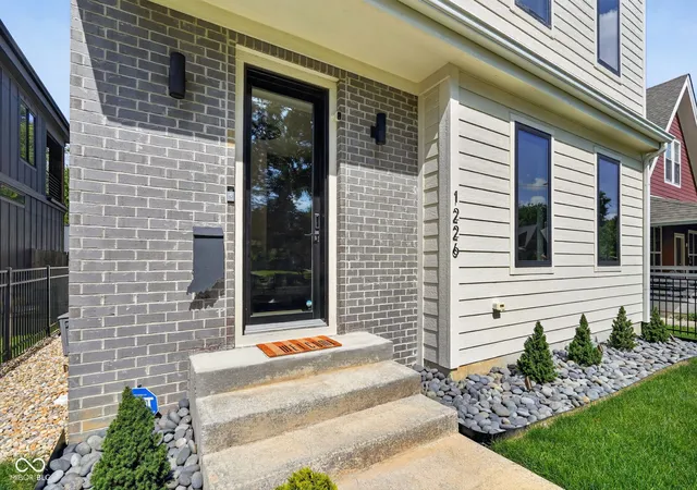 Photo 2 of Sale Pending at 1226 N Beville Ave, Indianapolis, IN 46201 | MLS# 22111085 | Listing updated on 2026-08-28