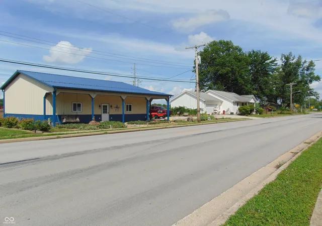 4th image of 922 E Main St, Jamestown, IN 46147 | MLS# 22111109