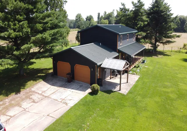 Homes for sale in Freetown, IN | 7656 S Becks Grove Rd, Freetown, IN 47235 | MLS# 22111125