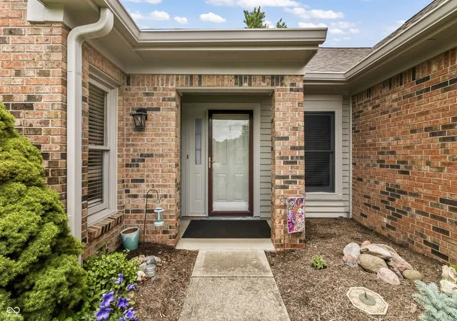 Homes for sale in Indianapolis, IN | 10774 Chesapeake Dr N, Indianapolis, IN 46236 | MLS# 22111126