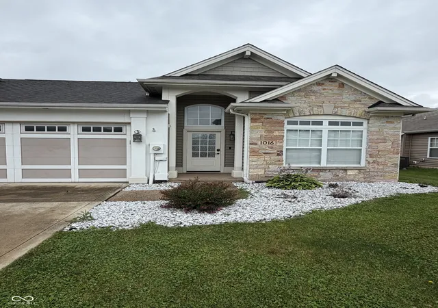 Homes for sale in Whiteland, IN | 1016 Mount Olive Rd, Whiteland, IN 46184 | MLS# 22111148
