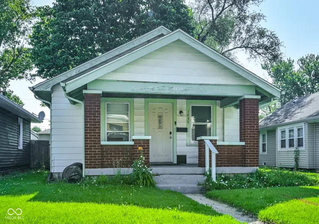 Photo 2 of Sale Pending at 1835 N Harding St, Indianapolis, IN 46202 | MLS# 22111168 | Listing updated on 2026-09-25