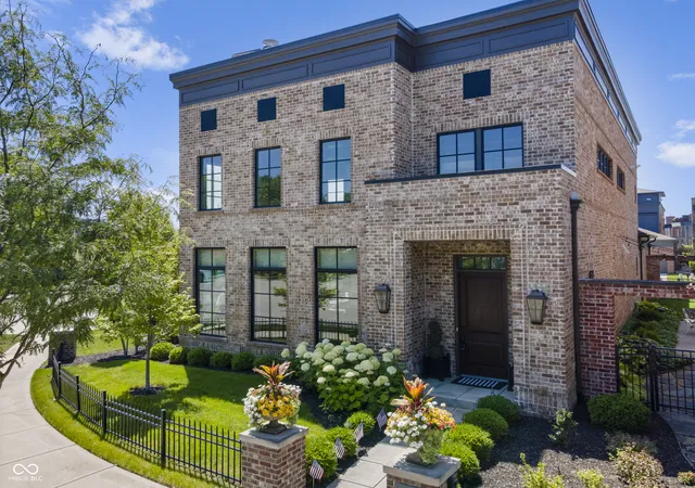 1st image of 478 Simon Dr, Carmel, IN 46032 | MLS# 22111176