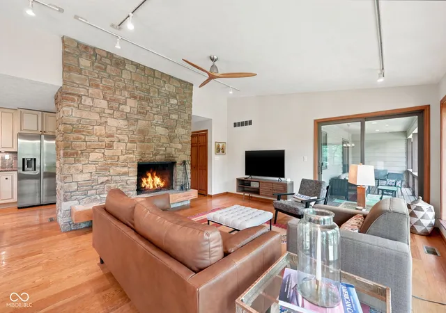 2nd image of 7215 Lion Dr, Nineveh, IN 46164 | MLS# 22111182