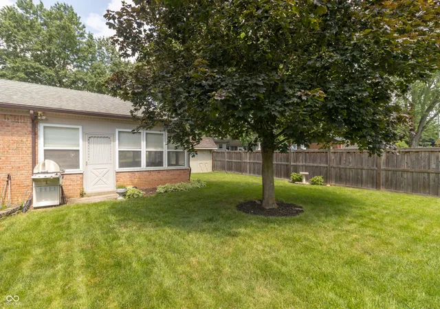 43rd image of 204 Creek Wood Dr, Greenfield, IN 46140 | MLS# 22111193