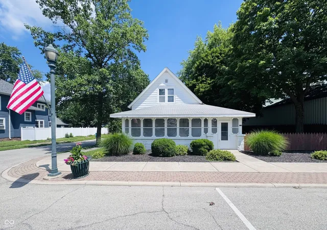 Homes for sale in Arcadia, IN | 216 W Main St, Arcadia, IN 46030 | MLS# 22111204