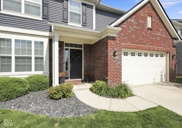 Photo 4 of Sale Pending at 15120 Atkinson Dr, Noblesville, IN 46060 | MLS# 22111216 | Listing updated on 2026-08-13
