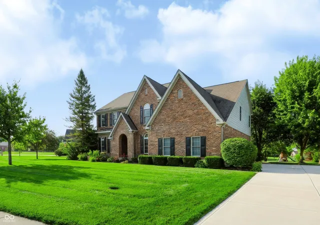 Homes for sale in Zionsville, IN | 8765 Lily Ct, Zionsville, IN 46077 | MLS# 22111220
