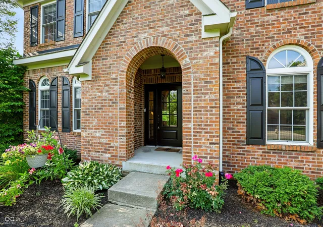 Homes for sale in Zionsville, IN | 8765 Lily Ct, Zionsville, IN 46077 | MLS# 22111220