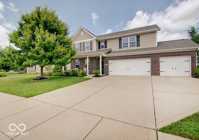 Homes for sale in Westfield, IN | 4304 Amesbury Pl, Westfield, IN 46062 | MLS# 22111222