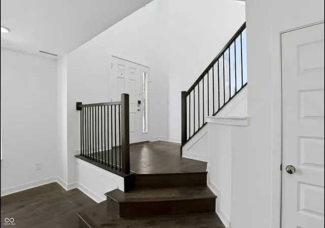 2nd image of 1960 Rosette Wy, Indianapolis, IN 46202 | MLS# 22111226