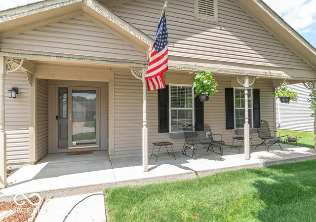 Homes for sale in Plainfield, IN | 6422 Layton Ln, Plainfield, IN 46168 | MLS# 22111239