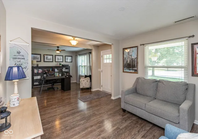 2nd image of 19441 Paxson Pl, Noblesville, IN 46060 | MLS# 22111245