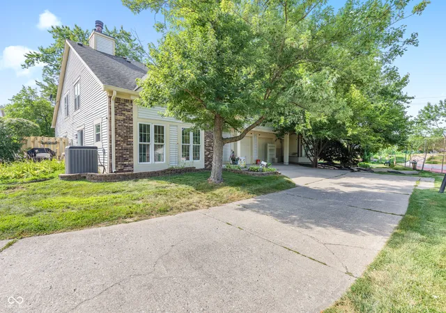 Photo 2 of Condo for sale at 2458 Chaseway Ct, Indianapolis, IN 46268 | MLS# 22111250 | Listing updated on 2026-08-27