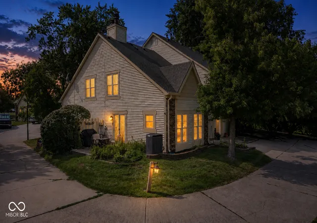 Photo 3 of Condo for sale at 2458 Chaseway Ct, Indianapolis, IN 46268 | MLS# 22111250 | Listing updated on 2026-08-27