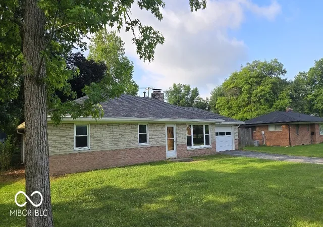 Photo 3 of Single family home for sale at 11965 Cable Dr, Indianapolis, IN 46236 | MLS# 22111272 | Listing updated on 2026-09-29