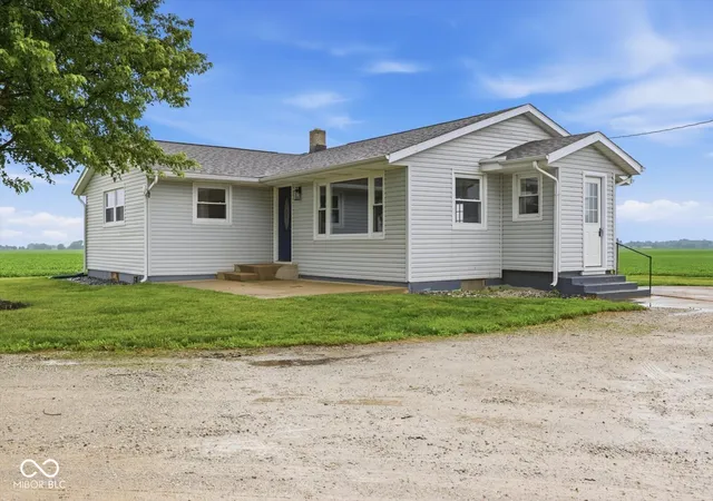 Homes for sale in Rushville, IN | 5290 S County Road 600 E, Rushville, IN 46173 | MLS# 22111277