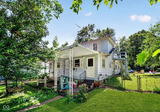Homes for sale in Knightstown, IN | 211 S Washington St, Knightstown, IN 46148 | MLS# 22111278
