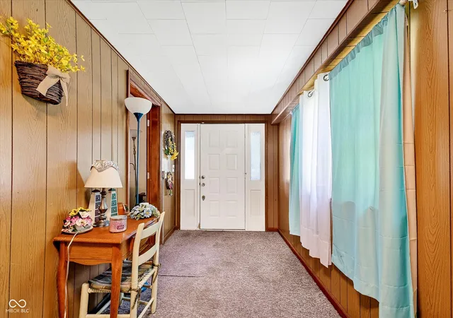 Photo 3 of Single family home for sale at 211 S Washington St, Knightstown, IN 46148 | MLS# 22111278 | Listing updated on 2026-09-04
