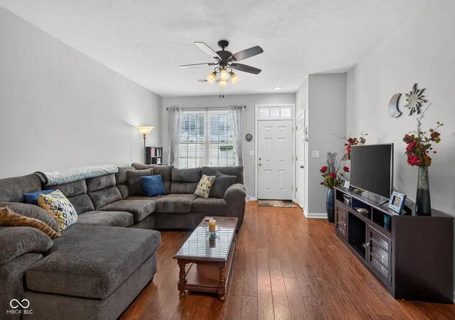 Photo 4 of Condo for sale at 2359 Colfax Ln, Indianapolis, IN 46260 | MLS# 22111286 | Listing updated on 2026-09-01