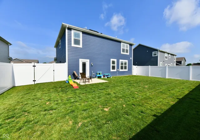 2nd image of 678 Blackrock Dr, Pendleton, IN 46064 | MLS# 22111288