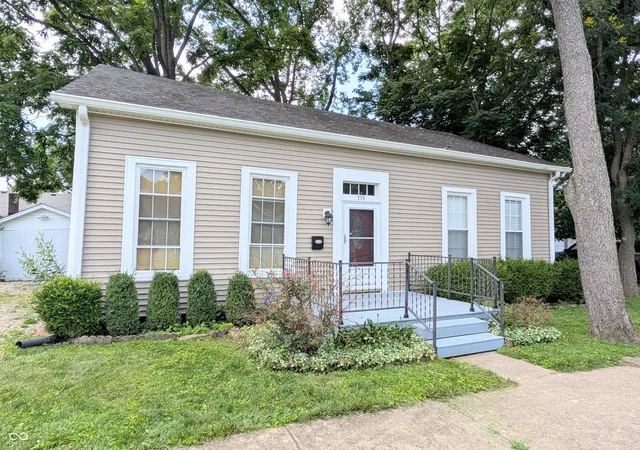 1st image of 359 E Harrison St, Martinsville, IN 46151 | MLS# 22111295