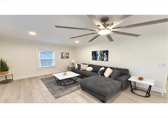 Photo 3 of Single family home for sale at 3627 N Capitol Ave, Indianapolis, IN 46208 | MLS# 22111299 | Listing updated on 2026-10-06
