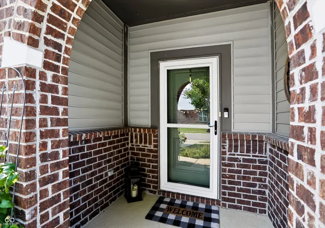 2nd image of 6629 W Deer Hill Dr, Mc Cordsville, IN 46055 | MLS# 22111309