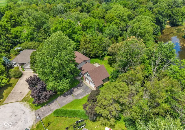 Photo 3 of Sale Pending at 8 Ml Springs, Coatesville, IN 46121 | MLS# 22111316 | Listing updated on 2026-09-12