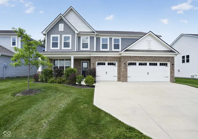 Homes for sale in Danville, IN | 3918 Kensington Dr, Danville, IN 46122 | MLS# 22111321
