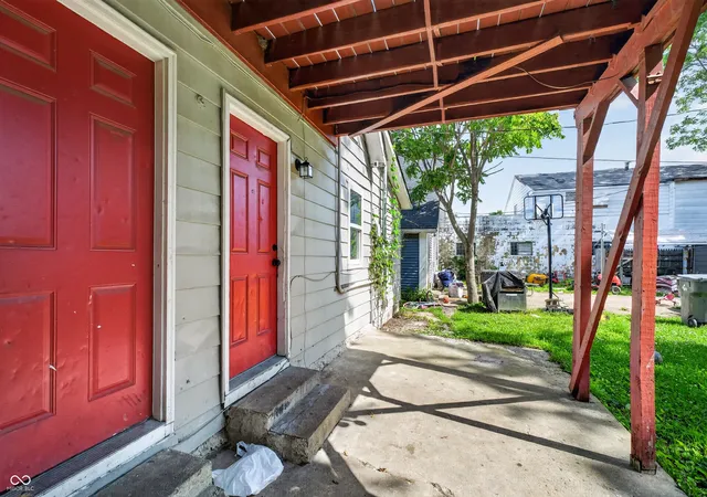 Homes for sale in Indianapolis, IN | 423 N Holmes Ave, Indianapolis, IN 46222 | MLS# 22111333