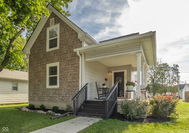 1st image of 723 Henry St, Lebanon, IN 46052 | MLS# 22111346
