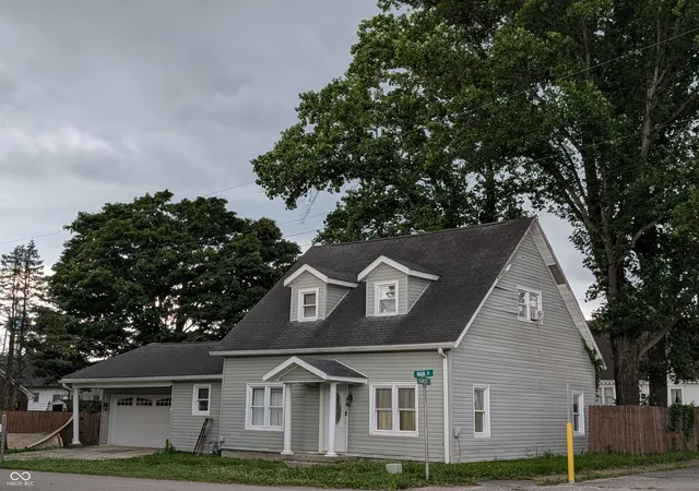 1st image of 202 N Main St, Saint Paul, IN 47272 | MLS# 22111349