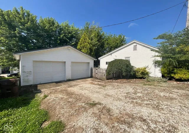 3rd image of 401 S Michigan St, Rockville, IN 47872 | MLS# 22111358
