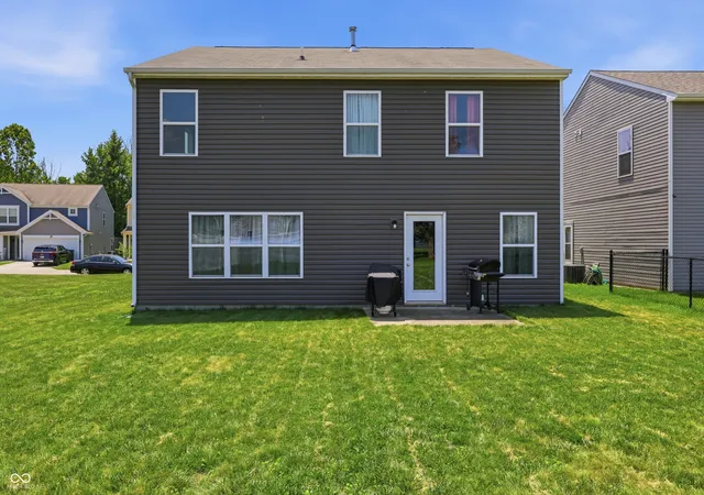 4th image of 1056 Balto Dr, Shelbyville, IN 46176 | MLS# 22111363