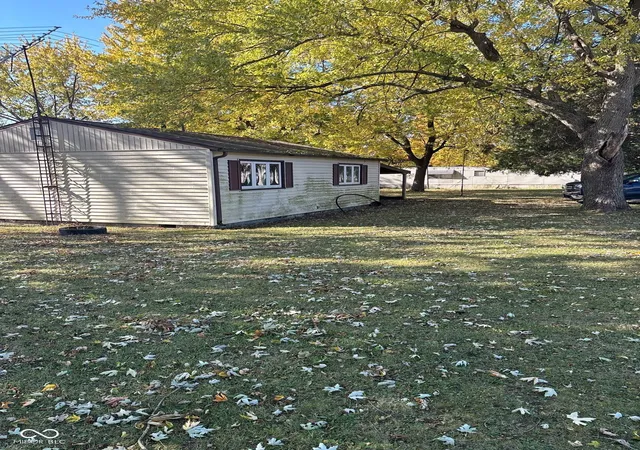 Homes for sale in Elwood, IN | 2527 N E St, Elwood, IN 46036 | MLS# 22111376