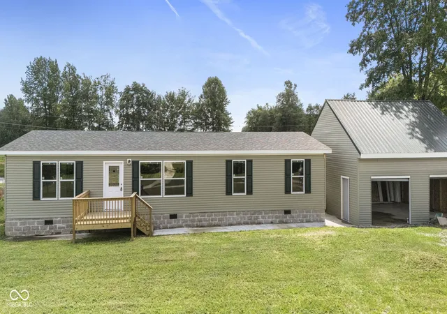 Homes for sale in Seymour, IN | 5950 N Us Hwy 31, Seymour, IN 47274 | MLS# 22111384