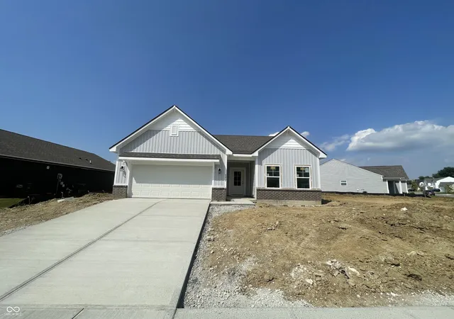 Photo 2 of Single family home for sale at 4272 Sedgewick Ct, Columbus, IN 47201 | MLS# 22111417 | Listing updated on 2026-09-18