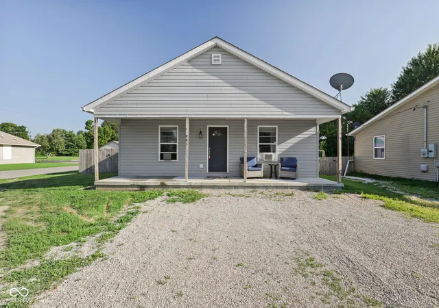 1st image of 995 E Gray St, Martinsville, IN 46151 | MLS# 22111424