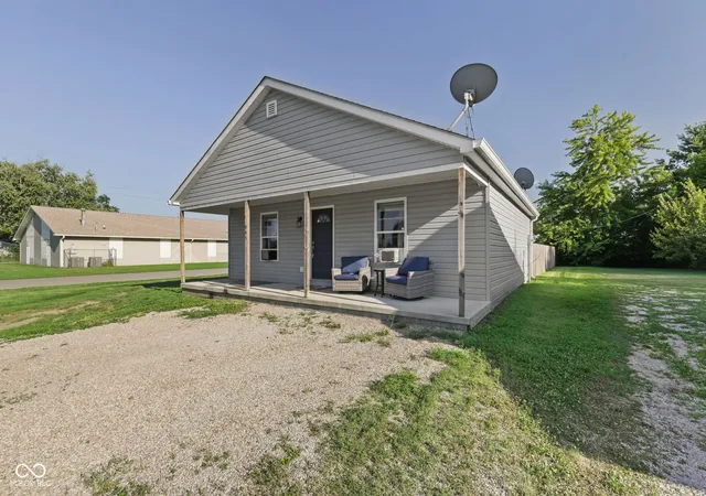 2nd image of 995 E Gray St, Martinsville, IN 46151 | MLS# 22111424